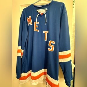 Mets jersey hockey style shirt, large. NWOT SGA from 9/12/23 home game. ⚾️